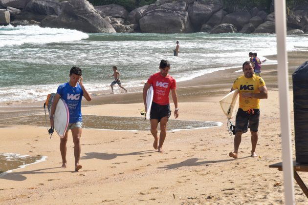 3º Campeonato de Surfe das Comunidades Tradicionais, Praia do Bonete, Ilhabela (SP). Foto: Camila Maritan.