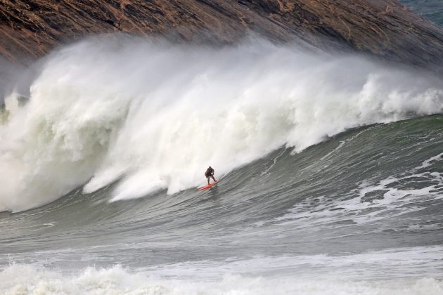 Kalani Lattanzi, Itacoatiara Big Wave 2022, Niterói (RJ). Foto: Tony D´Andrea.