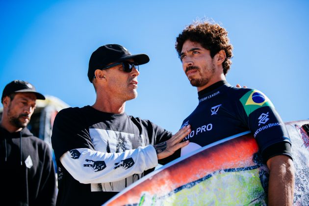 Leandro Grilo e Yago Dora, Rio Pro 2022, Itaúna, Saquarema (RJ). Foto: WSL / Thiago Diz.