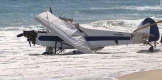 Avião cai em Huntington