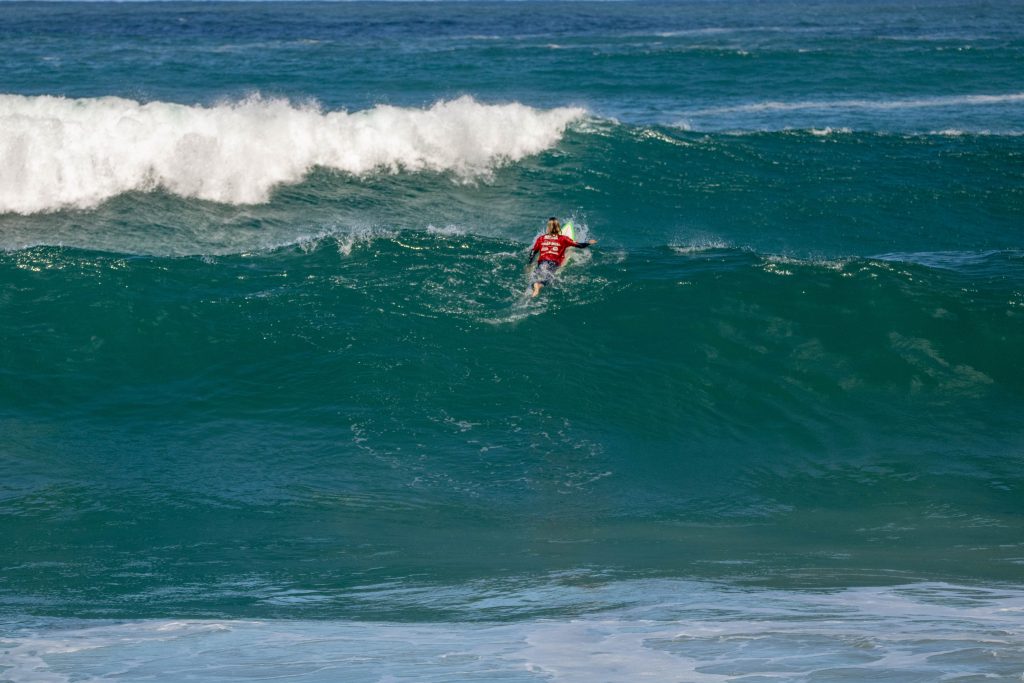 Condições pesadas em Jaconé para a garotada do Maricá Surf Pro AM 2022.