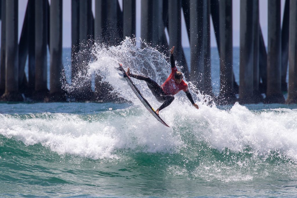 Kanoa Igarashi faz o maior somatório do primeiro dia do US Open of Surfing 2022.