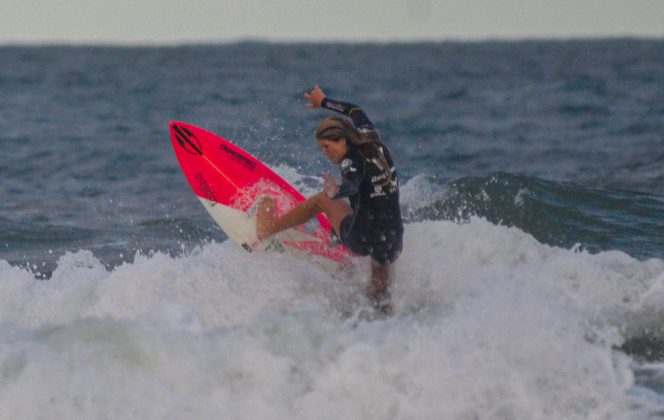 Luara Mandelli, Hang Loose Surf Attack 2022, Praia do Tombo, Guarujá (SP). Foto: Erik Medalha.