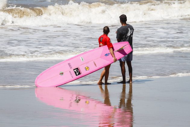 Monique Pontes e Romualdo Nascimento, CBSurf Longboard Sup Wave, Praia de Intermares, Cabedelo (PB). Foto: Damangar / ANS.
