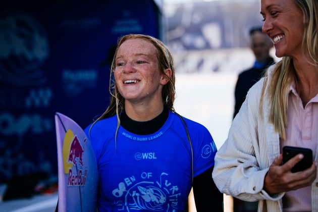 Caitlin Simmers, US Open of Surfing 2022, Huntington Beach, Califórnia (EUA). Foto: WSL / Beatriz Ryder.