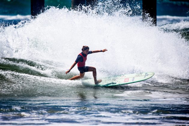 Chloé Calmon, US Open of Surfing 2022, Huntington Beach, Califórnia (EUA). Foto: WSL / Morris.