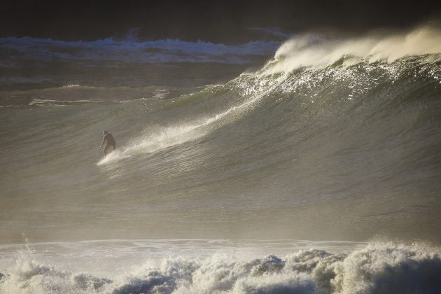 Gutemberg Goulart, Itacoatiara Big Wave 2022, Praia de Itacoatiara, Niterói (RJ). Foto: Tony D'Andrea.
