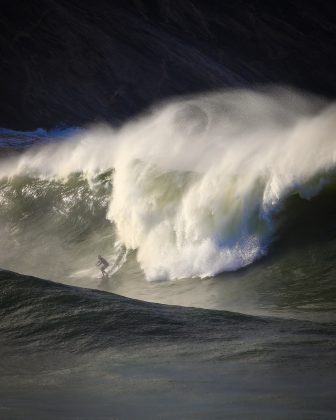 Willyam Santana, Itacoatiara Big Wave 2022, Praia de Itacoatiara, Niterói (RJ). Foto: Tony D'Andrea.