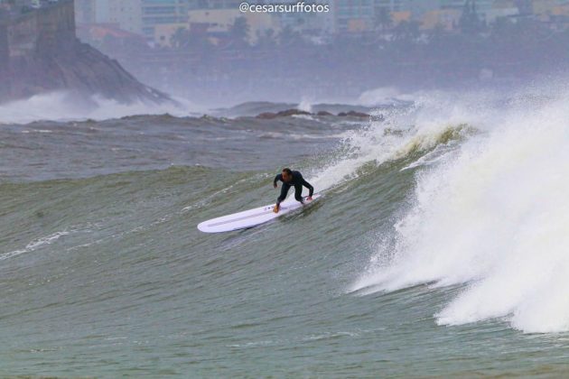 Jaime Viudes, Galhetas, Guarujá (SP). Foto: Cesar Surf Fotos.
