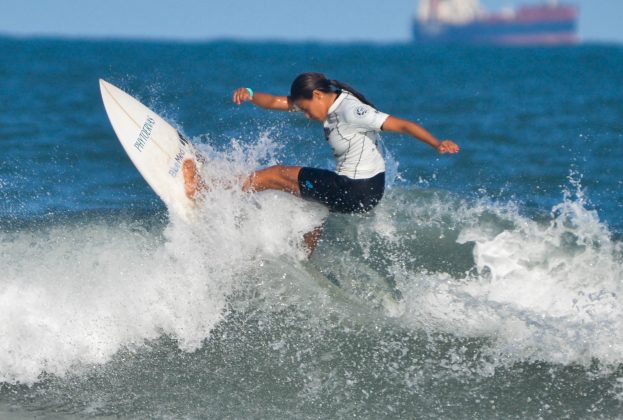 Kemilly Sampaio, Hangloose Surf Attack 2022, Praia do Tombo, Guarujá (SP). Foto: Erik Medalha.