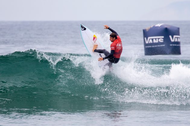Leonardo Fioravanti, US Open of Surfing 2022, Huntington Beach, Califórnia (EUA). Foto: WSL / Beatriz Ryder.