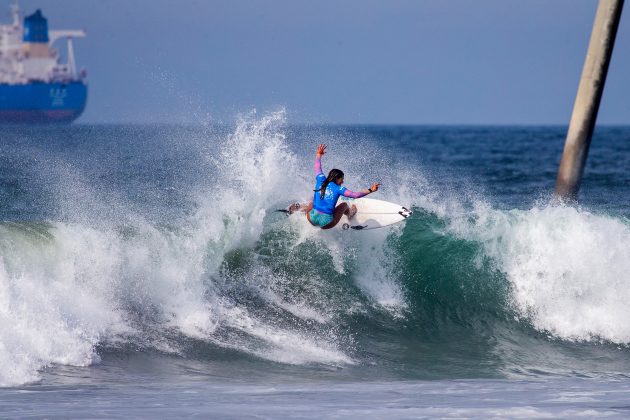 Mafalda Lopes, US Open of Surfing 2022, Huntington Beach, Califórnia (EUA). Foto: WSL / Morris.