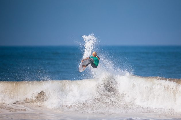 Mateus Herdy, US Open of Surfing 2022, Huntington Beach, Califórnia (EUA). Foto: WSL / Beatriz Ryder.