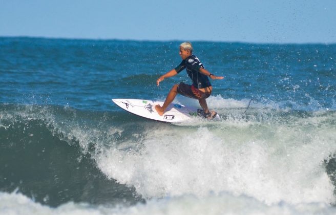 Matheus Neves, Hangloose Surf Attack 2022, Praia do Tombo, Guarujá (SP). Foto: Erik Medalha.
