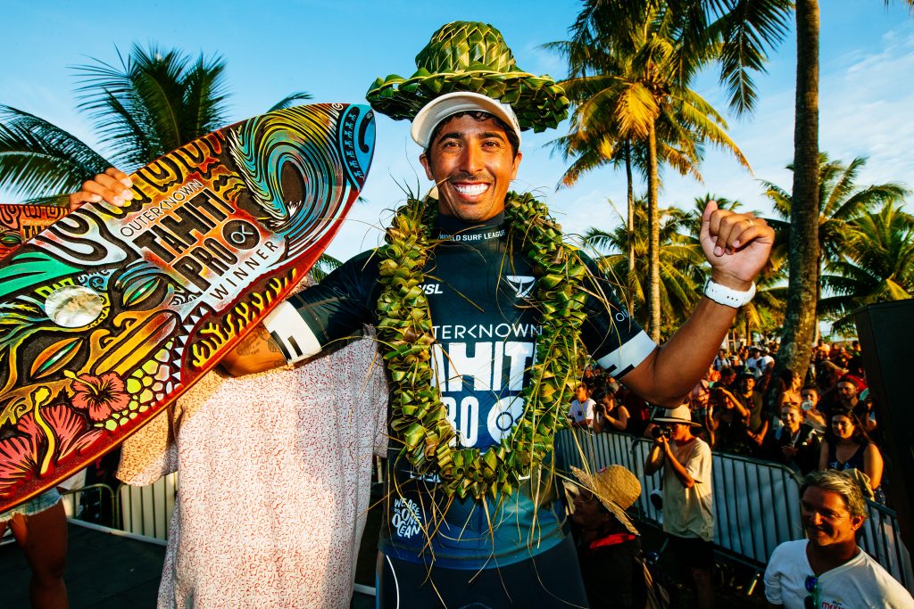 Miguel  Pupo é campeão do Tahiti Pro 2022.