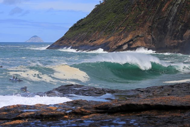 Itacoatiara Big Wave 2022, Laje do Shock, Niterói (RJ). Foto: Tony D'Andrea.