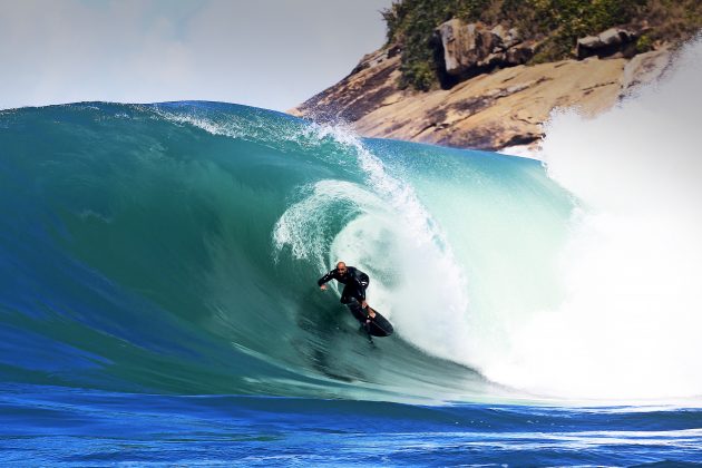 Willyam Santana, Itacoatiara Big Wave 2022, Ilha Mãe (RJ). Foto: Tony D´Andrea.