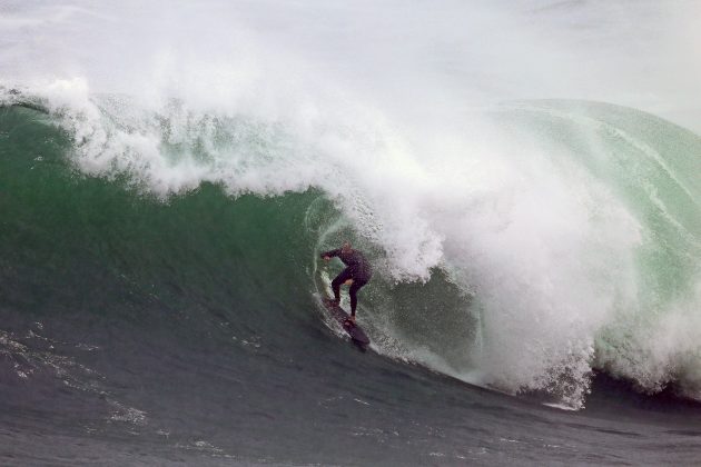 Willyam Santana, Itacoatiara Big Wave 2022, Laje do Shock, Niterói (RJ). Foto: Tony D'Andrea.
