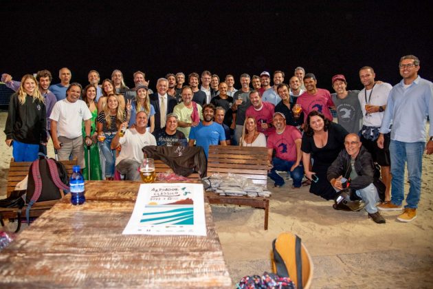 Confraternização de associados do ASC, Confraternização Arpoador Surf Club, Praia do Leblon (RJ). Foto: Claudio Franco.