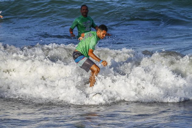 Derek Rabelo, CBSurf Maracaípe Surf Adaptado. Foto: Cláudio Damangar.