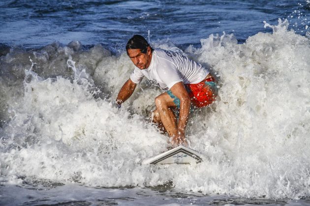 Figue Diel, CBSurf Maracaípe Surf Adaptado. Foto: Cláudio Damangar.