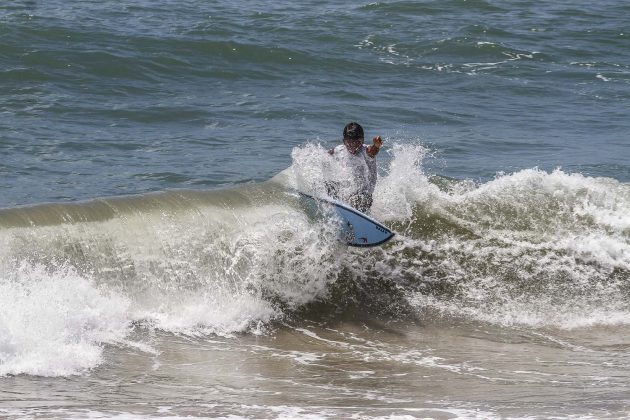 Otavio Pino, CBSurf Maracaípe Surf Adaptado. Foto: Cláudio Damangar.