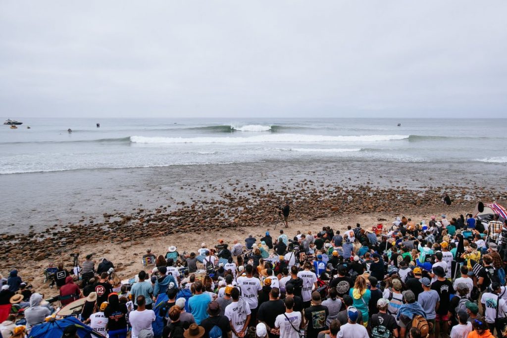 Lower Trestles funciona melhor com swell de Sul/Sudoeste e vento Leste/Nordeste.