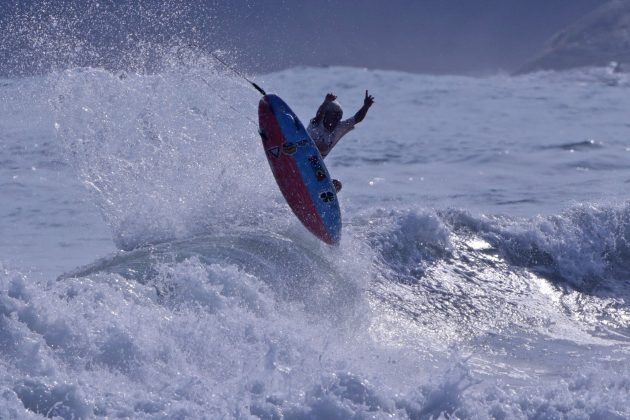 Bryan Almeida, Hang Loose Surf Attack 2022, Praia de Camburi, São Sebastião (SP). Foto: Munir El Hage.