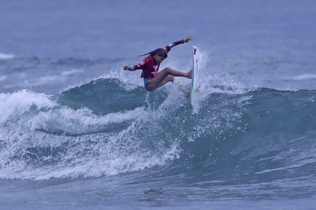 Carol Bastides, Hangloose Surf Attack 2022, Praia de Camburi, São Sebastião (SP). Foto: Munir El Hage.