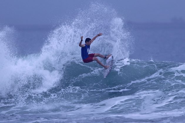 Davi Reinna, Hangloose Surf Attack 2022, Praia de Camburi, São Sebastião (SP). Foto: Munir El Hage.