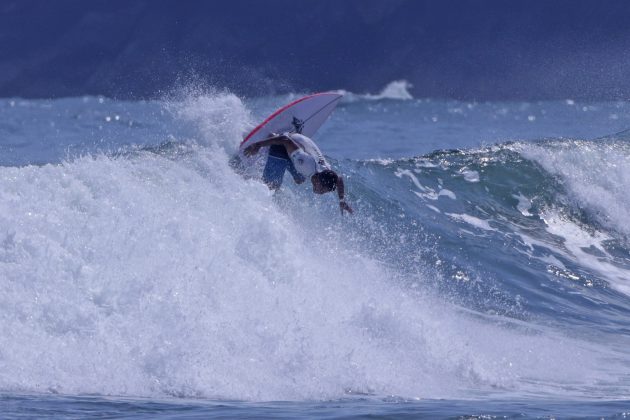 Gustavo Neves, Hang Loose Surf Attack 2022, Praia de Camburi, São Sebastião (SP). Foto: Munir El Hage.