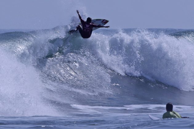 Kalani Rennó, Hang Loose Surf Attack 2022, Praia de Camburi, São Sebastião (SP). Foto: Munir El Hage.