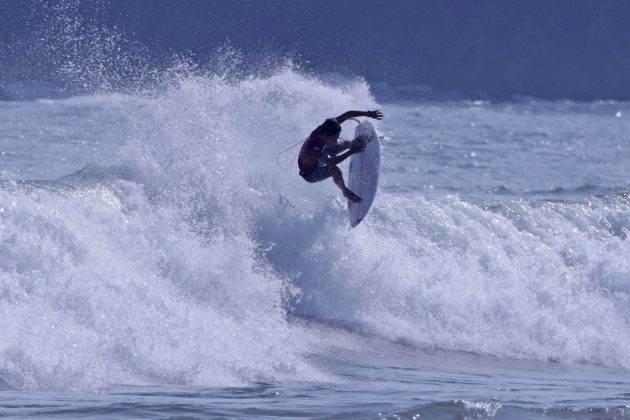 Murilo Coura, Hang Loose Surf Attack 2022, Praia de Camburi, São Sebastião (SP). Foto: Munir El Hage.