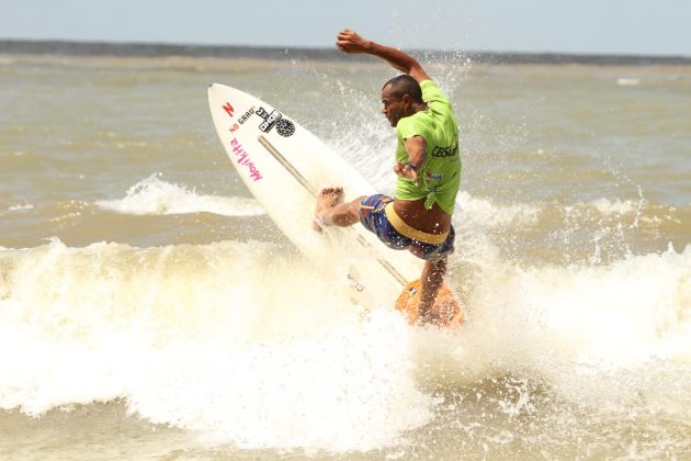 Emanuel de Souza, CBsurf em Água Doce, Ilha do Mosqueiro (PA). Foto: Rogério Fernandez.