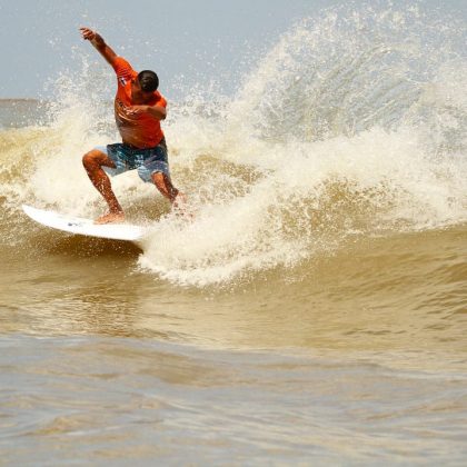 Nayson Costa, CBsurf em Água Doce, Ilha do Mosqueiro (PA). Foto: Rogério Fernandez.