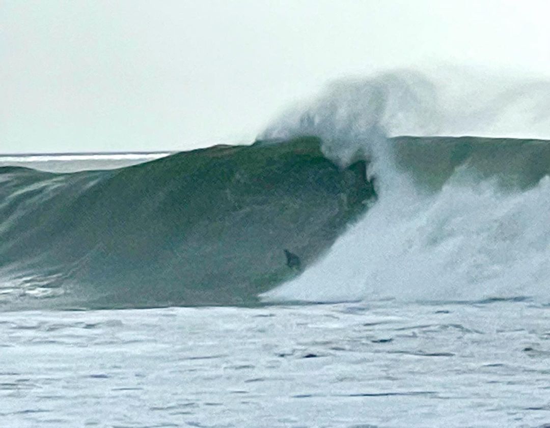 Tamanho das ondas em Rincon impressionou surfistas locais.