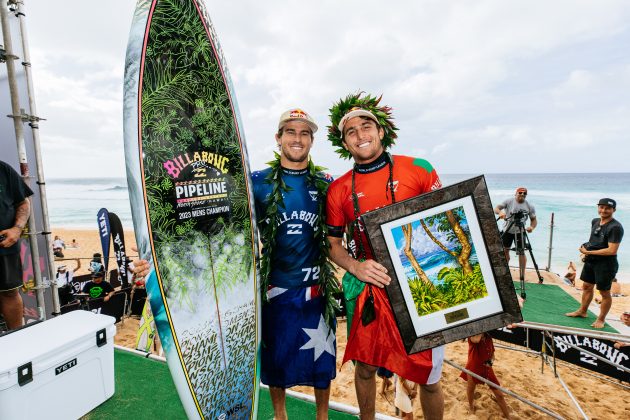 Jack Robinson e Leonardo Fioravanti, Pro Pipeline 2023, North Shore de Oahu, Havaí. Foto: WSL / Brent Bielmann.