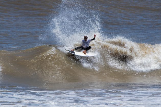 Lukas Camargo, Quissamã Surf Pro AM 2023, Barra do Furaco, Norte Fluminense (RJ). Foto: Cesar Aiello.