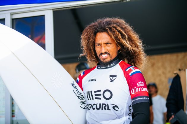 Carlos Muñoz, MEO Pro Portugal 2023, Supertubos, Peniche. Foto: WSL / Thiago Diz.