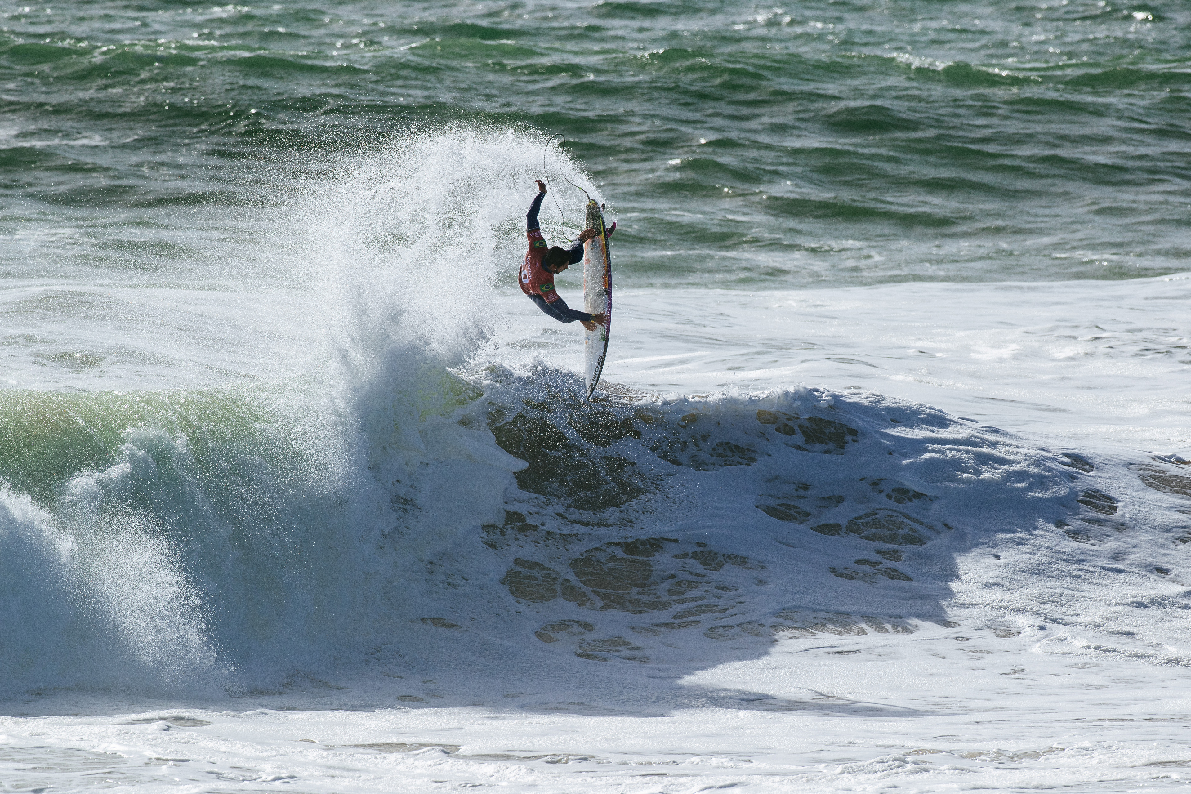 Gabriel Medina está nas quartas de final do MEO Pro Portugal.