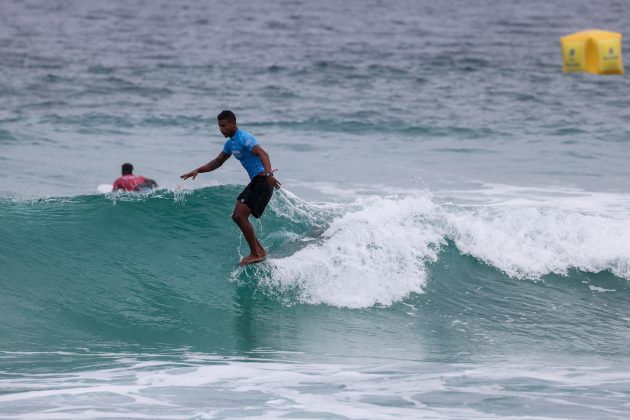 Alexandre Escobar, Saquarema Surf Festival, Praia de Itaúna (RJ). Foto: Daniel Smorigo.