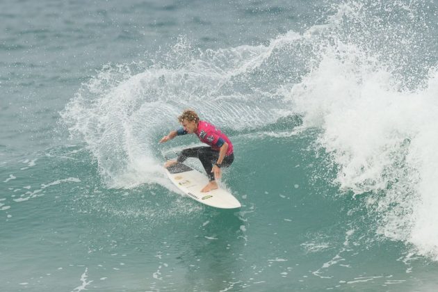 João Vitor Neres, campeão Sub 16, Circuito Surf Talentos Oceano, Praia do Silveira, Garopaba (SC). Foto: Marcio David.