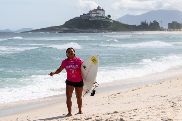 Juliana Santos, Saquarema Surf Festival, Praia de Itaúna (RJ). Foto: Daniel Smorigo.