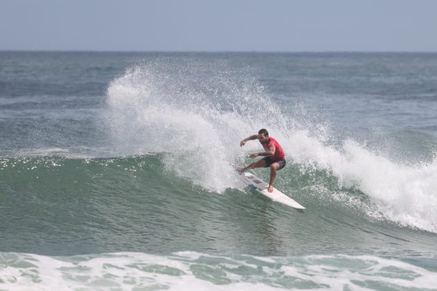 Lucas Silveira, Saquarema Surf Festival, praia de Itaúna (RJ). Foto: Daniel Smorigo.
