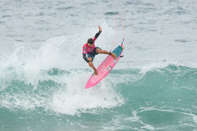 Yuri Gabryel, campeão Sub 14, Circuito Surf Talentos Oceano, Praia do Silveira, Garopaba (SC). Foto: Marcio David.