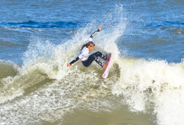 Carol Bastides, Hang Loose Surf Attack 2023, Pier de Mongaguá (SP). Foto: Erik Medalha.
