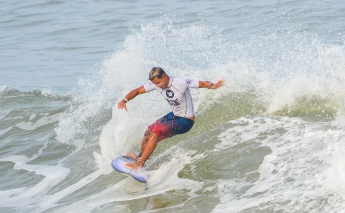 Matheus Neves, Hang Loose Surf Attack 2023, Pier de Mongaguá (SP). Foto: Erik Medalha.