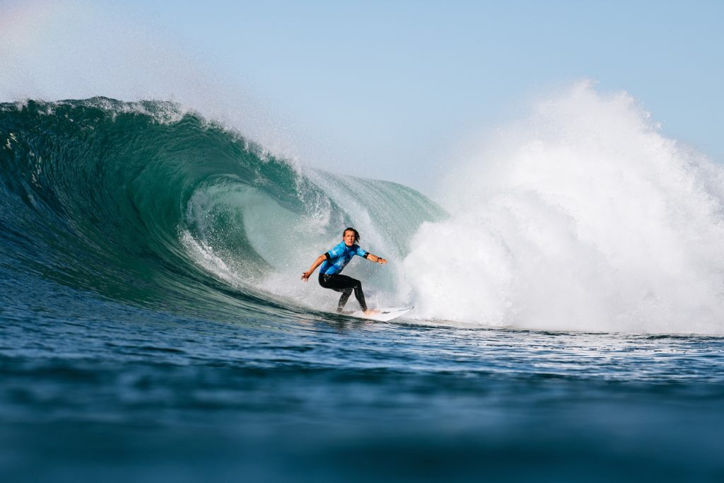 Jacob Willcox (AUS) vai disputar as oitavas de final do Sydney Surf Pro 2023, North Narrabeen, Austrália