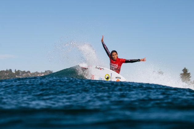 Veterana Sally Fitzgibbons (AUS) vai disputar as finais do Sydney Surf Pro 2023, em North Narrabeen, Austrália. Foto: WSL / Beatriz Ryder.