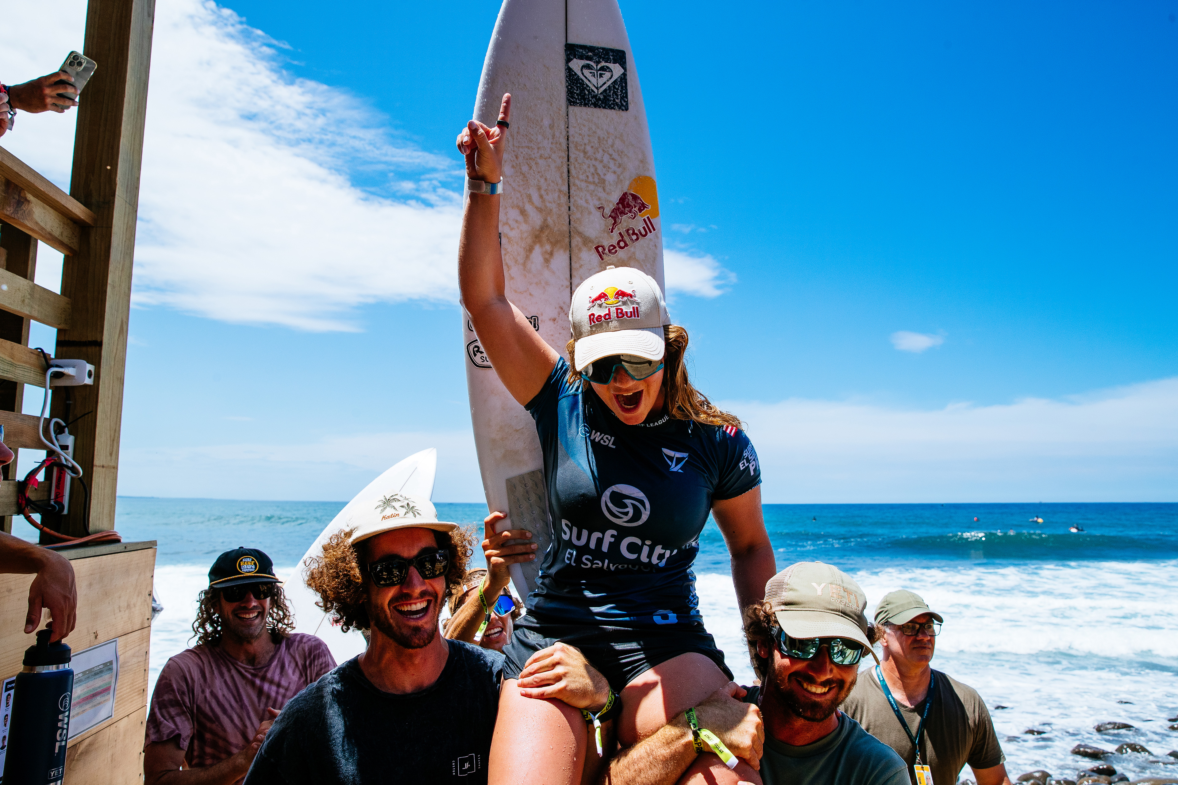Caroline Marks é a campeã do Surf City El Salvador Pro 2023.